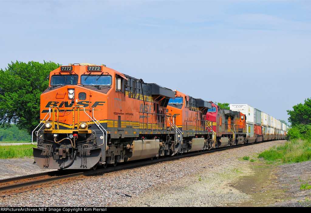 BNSF 7772